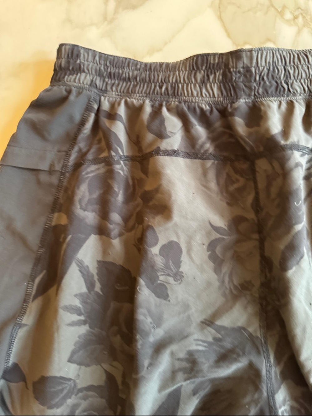 Lululemon Men's Floral Athletic Shorts - Picture 8 of 10